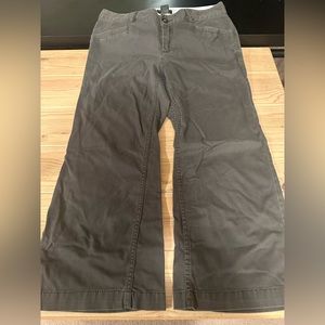Banana Republic olive green wide leg stretch capri chino size 4